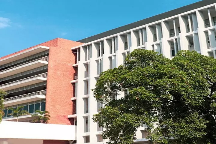 Southwestern University PHINMA, Cebu City: Admission, Courses, Fees